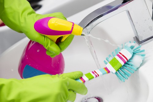 Deep cleaning service in Croydon for kitchens and bathrooms