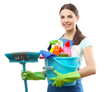 Step-by-step professional rug cleaning process in Croydon